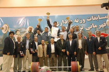 وزنه‌برداري قهرماني ايران ـ جام نامجو -پنج وزنه‌بردار برتر ايران غايب بودند