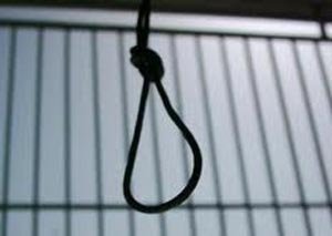 مادر و ۲ دخترش با همدستی یک مرد، پدر را کشتند و جسدش را در خانه دفن کردند